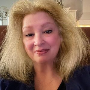 Meet your Posher, Gail